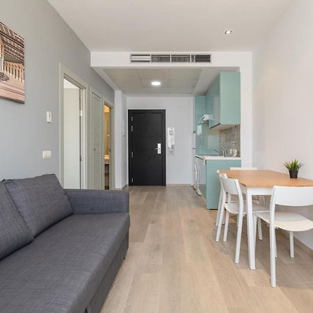Apartment With Free Parking And Pool Бормухос Екстериор снимка