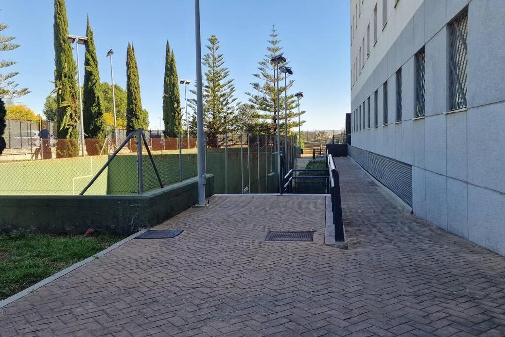 Apartment With Free Parking And Pool Бормухос Екстериор снимка