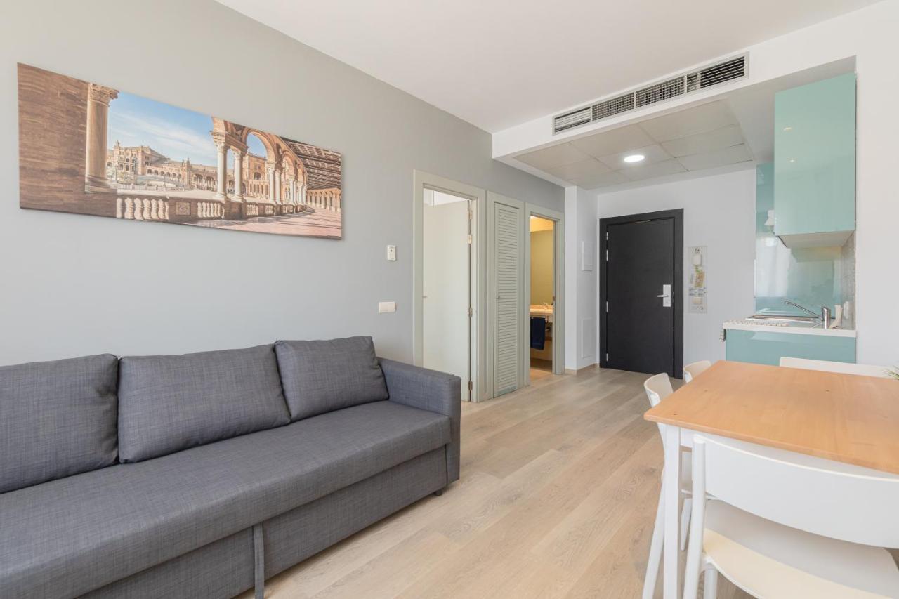 Apartment With Free Parking And Pool Бормухос Екстериор снимка
