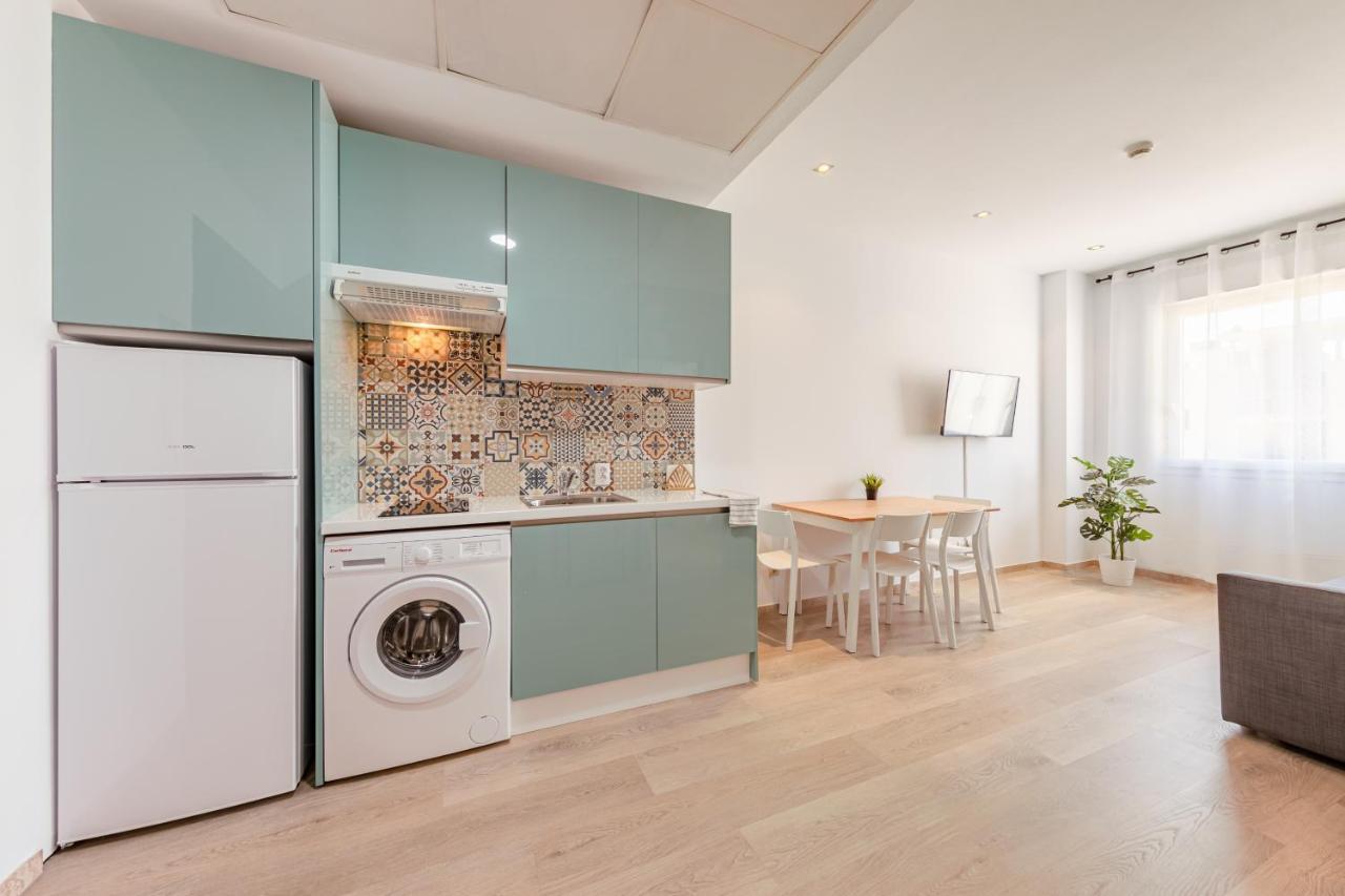 Apartment With Free Parking And Pool Бормухос Екстериор снимка