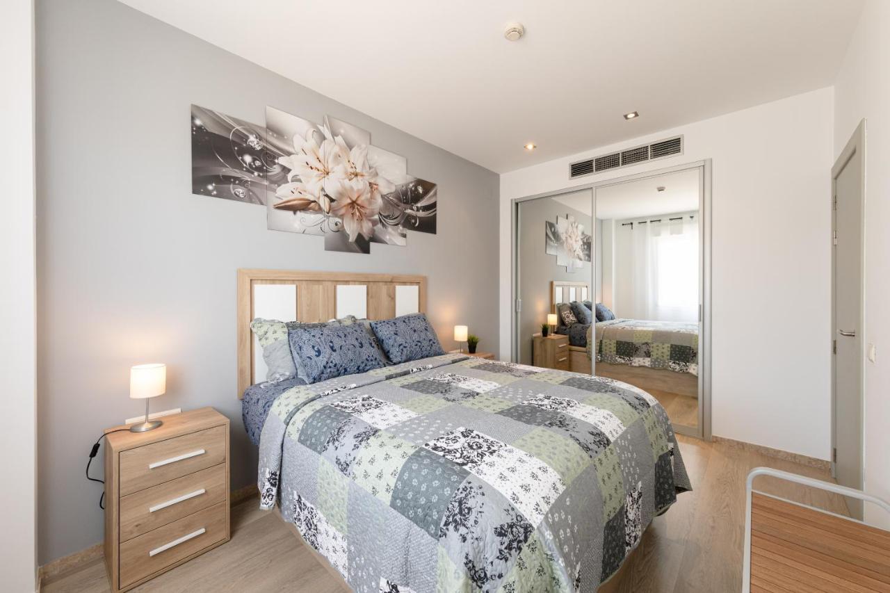 Apartment With Free Parking And Pool Бормухос Екстериор снимка