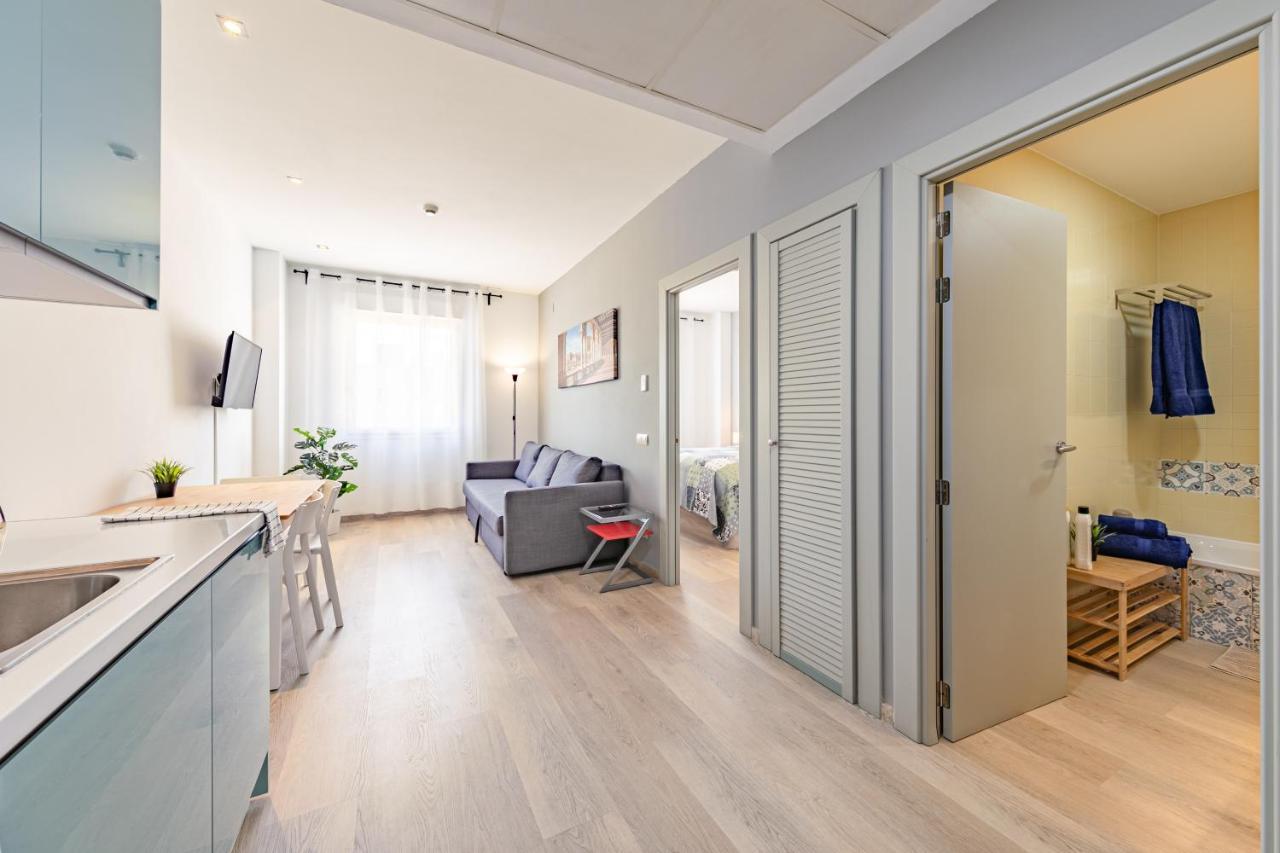Apartment With Free Parking And Pool Бормухос Екстериор снимка