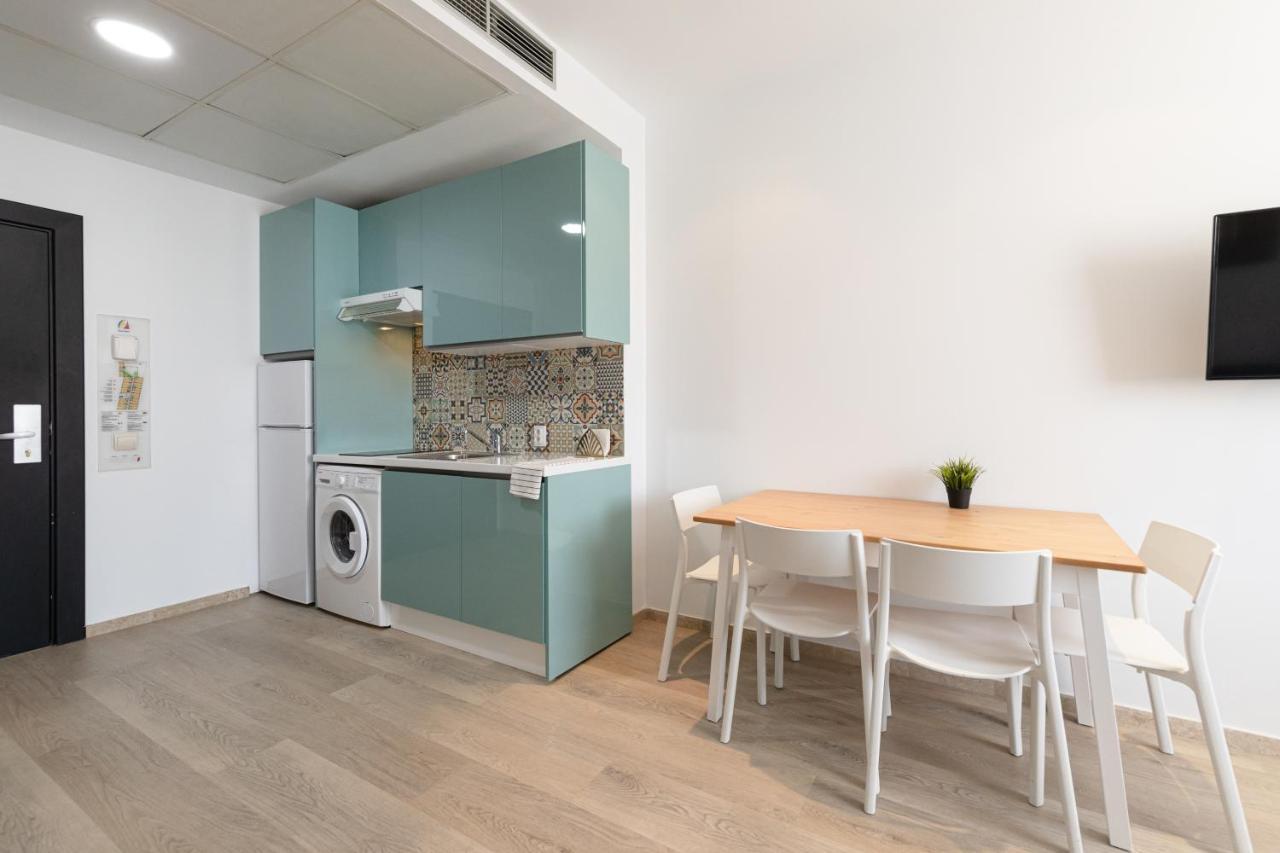 Apartment With Free Parking And Pool Бормухос Екстериор снимка