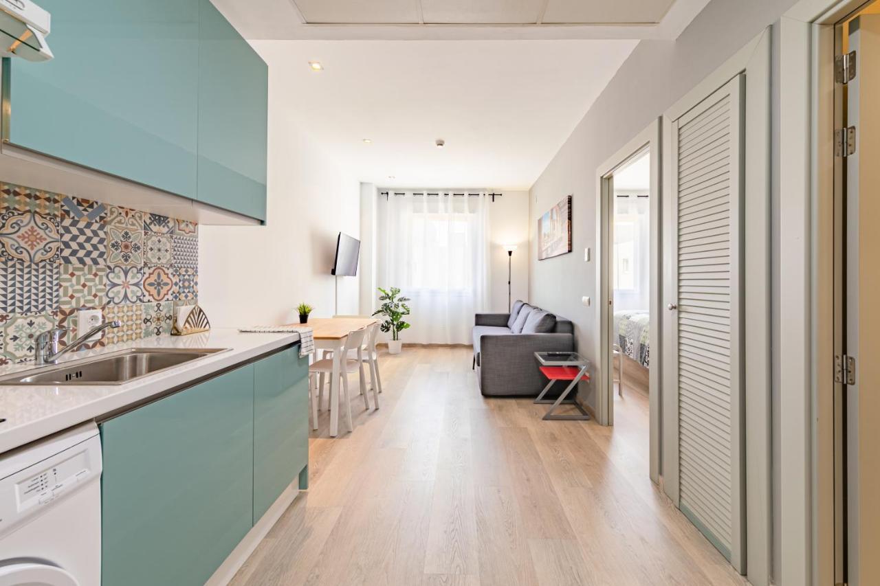 Apartment With Free Parking And Pool Бормухос Екстериор снимка